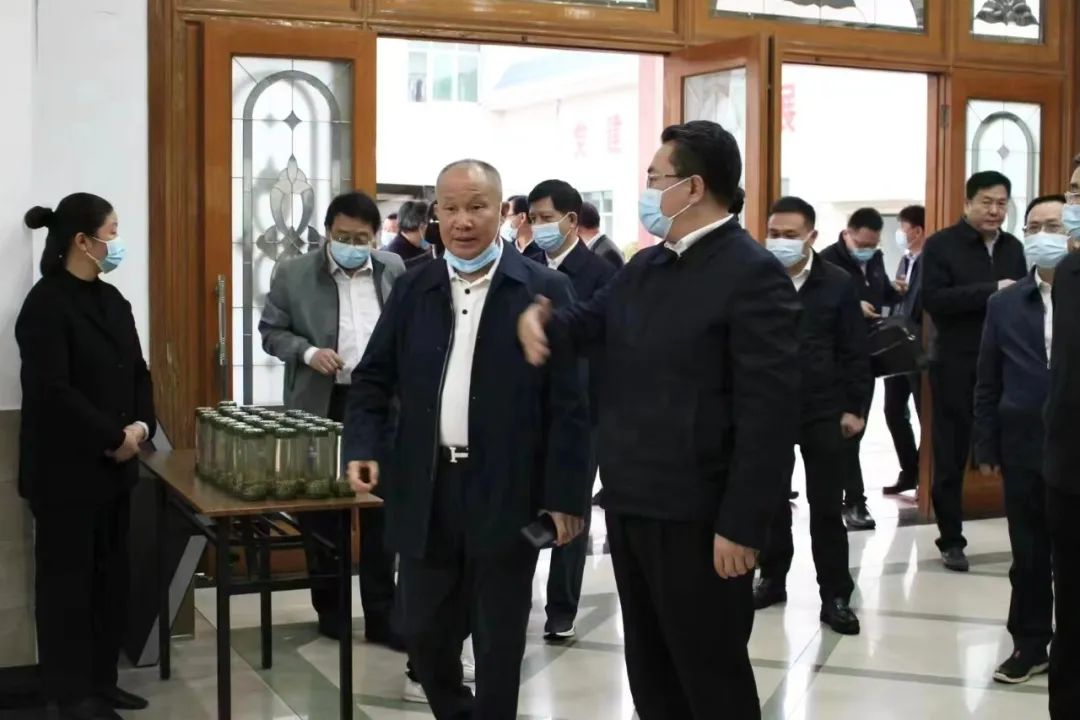 農業農村部鄧小剛副部長調研湘豐茶業集團