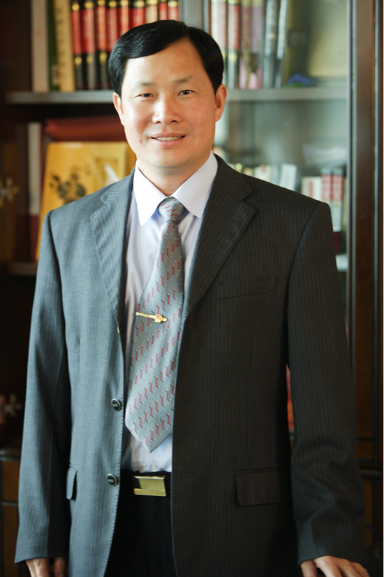 董事長照片5.jpg 董事長照片5.jpg